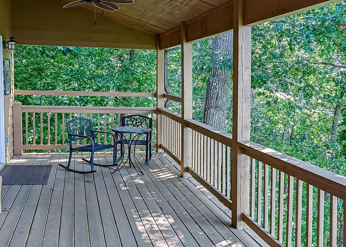 2 Bed 2 Bath Vacation Home In Bryson City