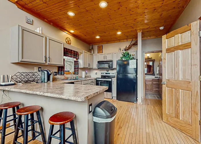 2 Bed 2 Bath Vacation Home In Bryson City