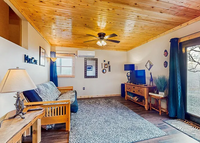 2 Bed 2 Bath Vacation Home In Bryson City