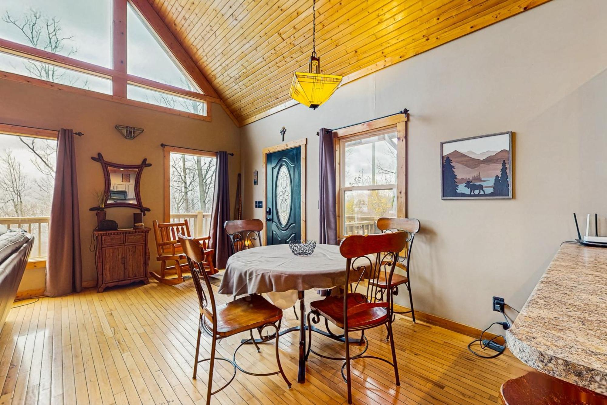 2 Bed 2 Bath Vacation In Bryson *