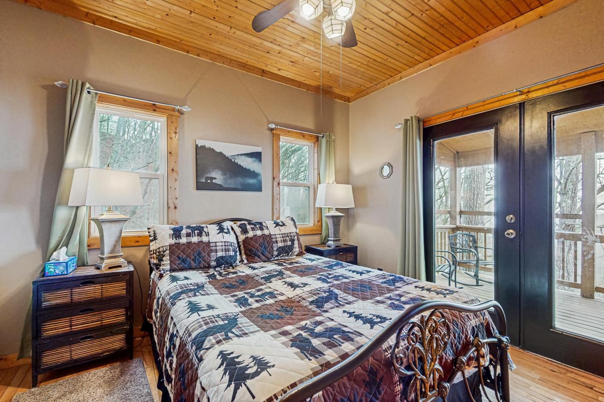 2 Bed 2 Bath Vacation In Bryson Holiday home